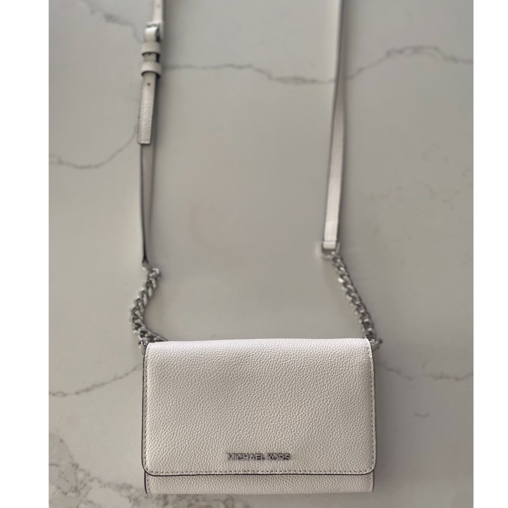 Micheal Kors jet set travel optic white cross body purse